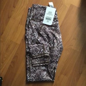 NWT Fabletics High Waisted Foldover Powerhold 7/8